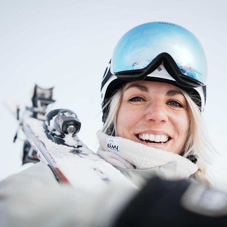 Olivia Brown - Founder of QuelaPaviAraVyncav